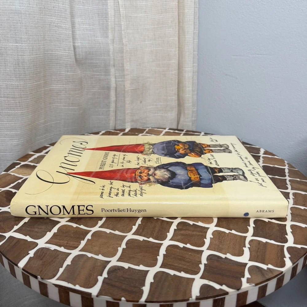 Gnomes Book Wil Huygen Rien Poortvliet Illustrated Hardcover 1977 First‎ Edition
